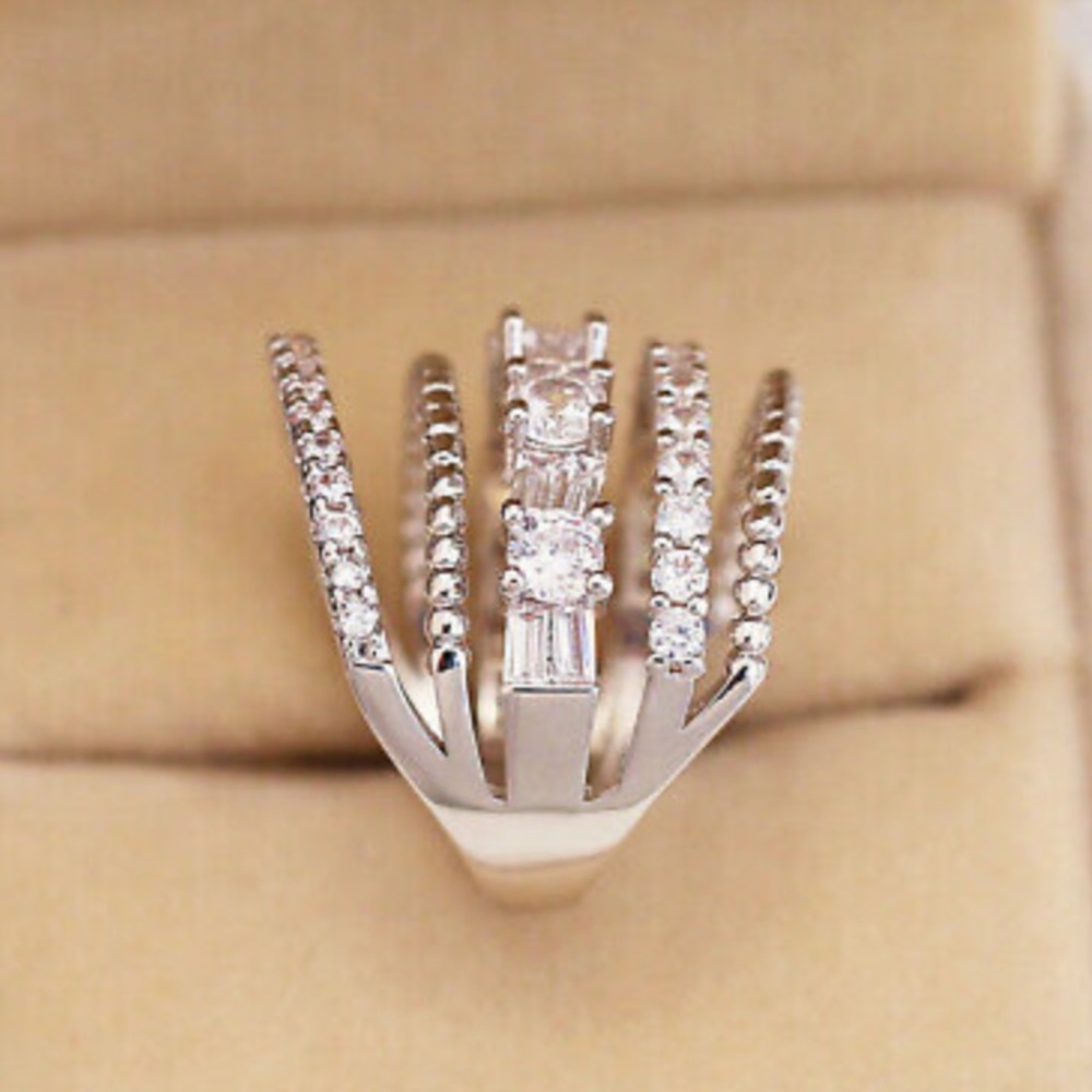 925 sterling Silver Luxury White Sapphire Ring - Picture 4 of 7